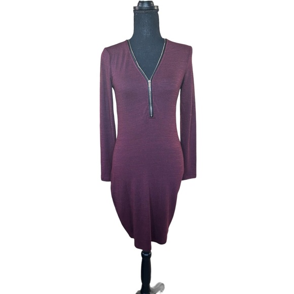 Dynamite Dresses & Skirts - 5/25$ ✨ Dynamite Burgundy Long Sleeves Dress